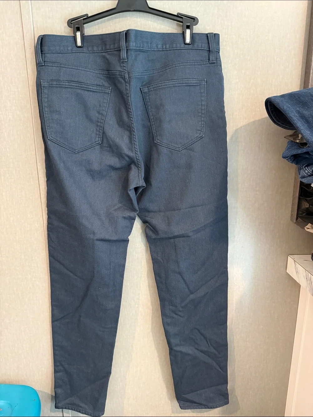 Banana Republic Men’s Dark Blue Slim Straight Jeans 34x32